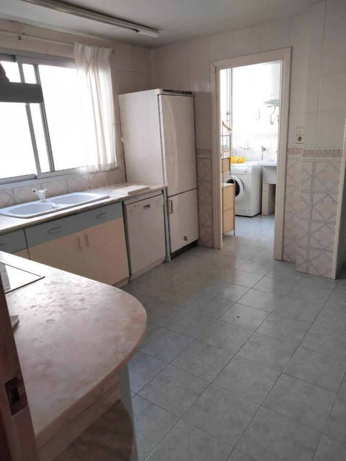 Espacioso piso en el corazón de Oliva Exterior foto